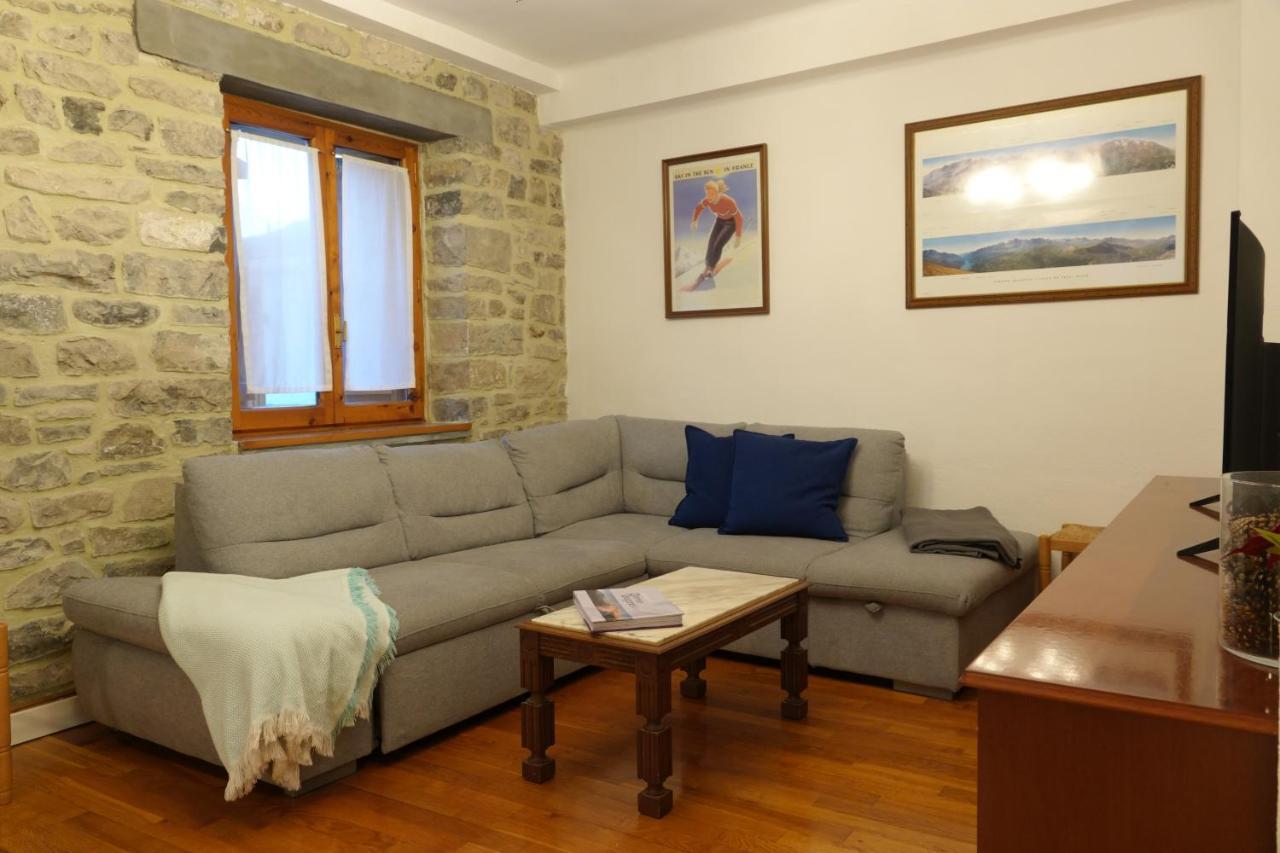 Cirjuana, Casa En El Centro Con Agradable Jardin Y Barbacoa By Pirineos 360 Villa Biescas  Dış mekan fotoğraf